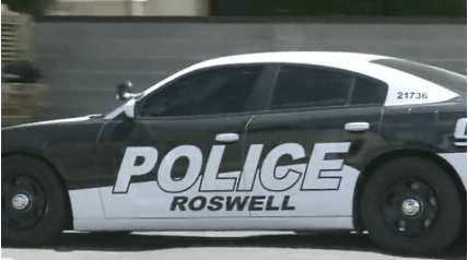 Roswell police are investigating the shooting death of a man